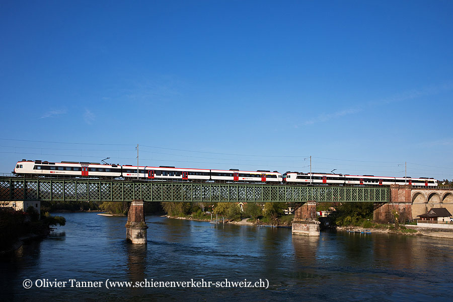 Domino mit RBDe 560 297 und RBDe 560 285 als S27 Waldshut – Baden