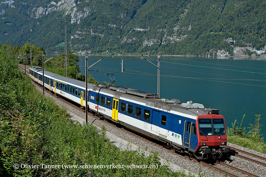 Nahverkehrspendelzug mit RBDe 560 112