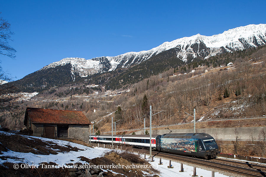 Re 460 023 ’’100 Jahre HEV Schweiz’’ mit dem Gotthard-IR