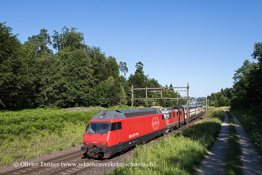 Re 460 067 mit Re 4/4’’ 11130 und Überfuhrwagen Olten – Bern – Genève