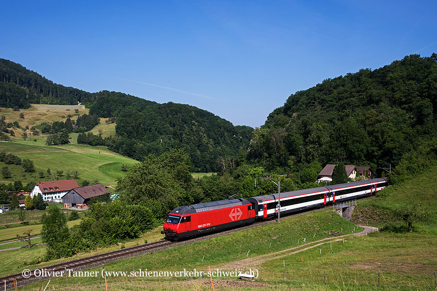 Re 460 067 mit Prüfungszug für das Zugpersonal