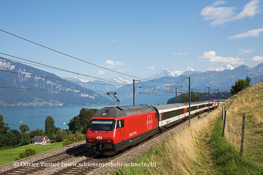 Re 460 090 mit IC8 Brig – Bern – Zürich – Romanshorn