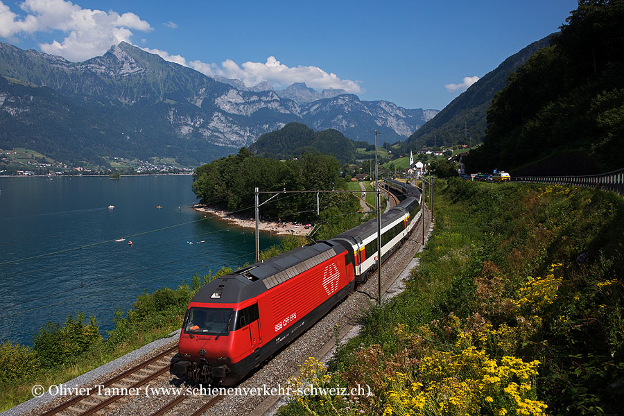 Re 460 101 mit IC3 Chur – Zürich