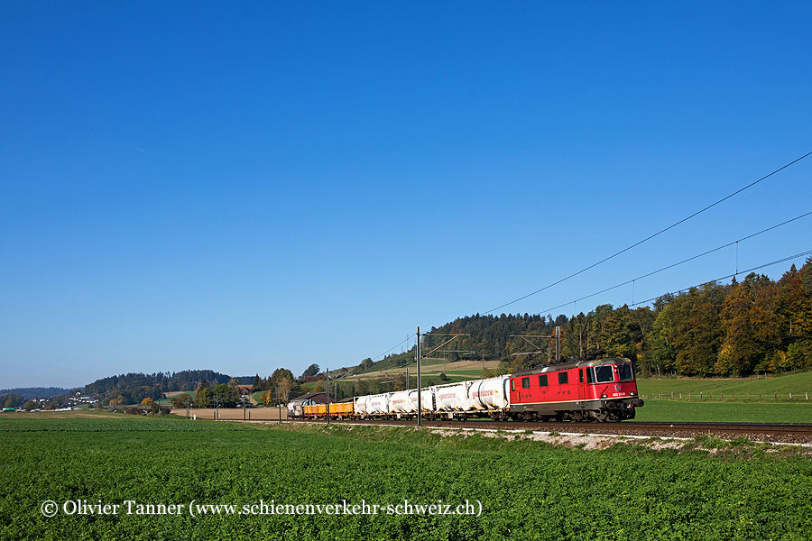 Re 4/4’’ 11313 mit einem Cargo Express Zug nach Gossau