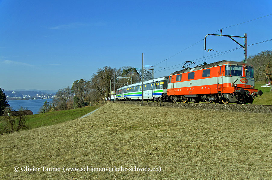Re 4/4’’ 11109 ’’SwissExpress’’ mit dem VoralpenExpress Luzern – Romanshorn
