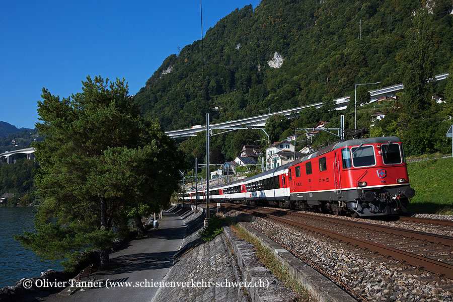 Re 4/4’’ 11194 mit IR Genève – Sion