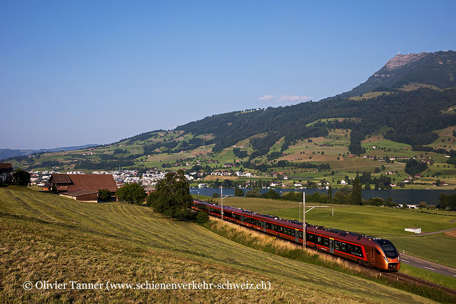 RABe 526 111 & 211 als Voralpen-Express St. Gallen – Luzern