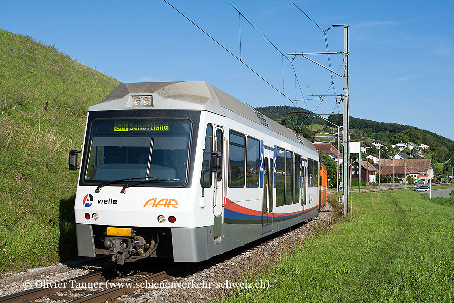 Pendenlzug mit Be 4/4 25 und Be 4/4 24 als S14 Menziken – Aarau – Schöftland