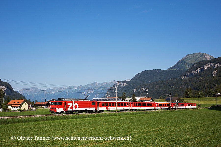HGe 101 964 mit IR Luzern – Interlaken Ost
